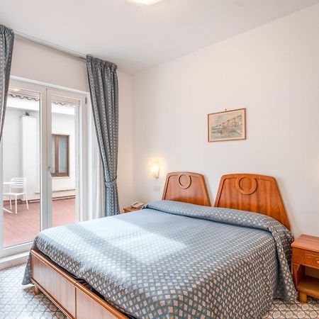 Hotel Eliseo Park'S Sant'Agnello Dış mekan fotoğraf